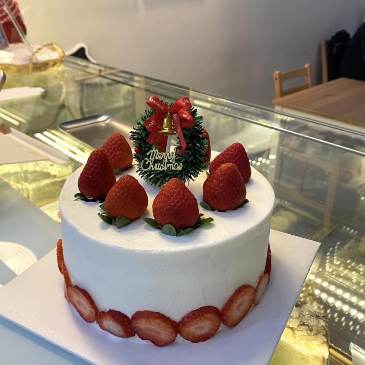 草莓香緹布丁戚風